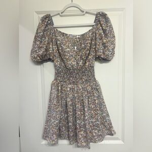 Elegant Floral Midi Dress with Puff Sleeves sz Small NWT